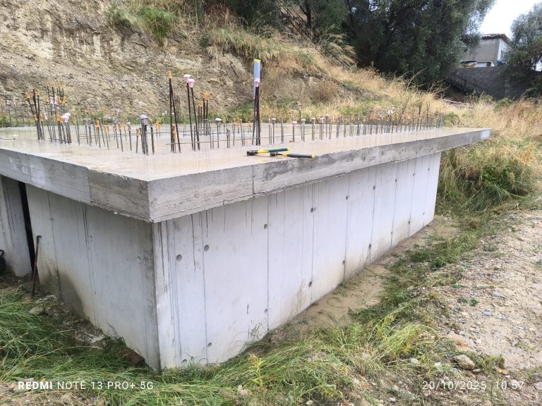 Construction Villa Corniche des Oliviers : Fondations Spéciales et Viabilisation sur Terrain Instable