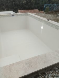 Piscine Moderne à Levens Aménagement Extérieur Complet