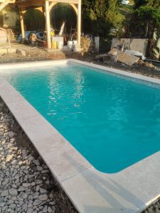 Piscine Moderne à Levens Bassin béton Aménagement Extérieur Complet